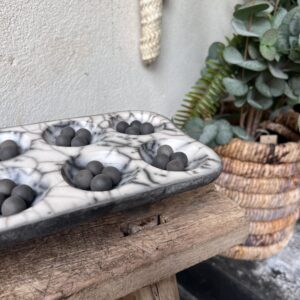Jeu d’Awalé en Céramique Raku – Objet Ludique & Décoratif