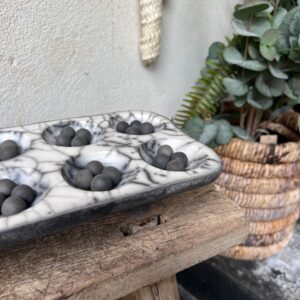 Jeu d’Awalé en Céramique Raku – Objet Ludique & Décoratif