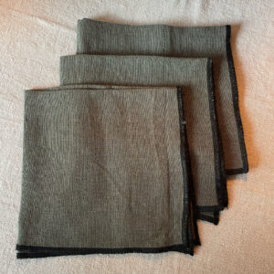 Serviette de table Yuri – Kaki – Image 2